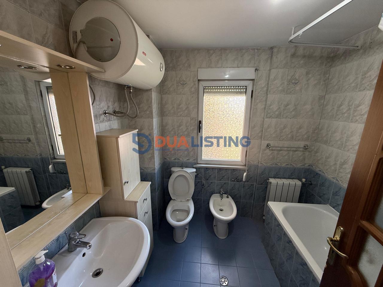 Jepet me Qira Duplex 3+1 | tek Ambasada Amerikane,Rruga e Elbasanit!