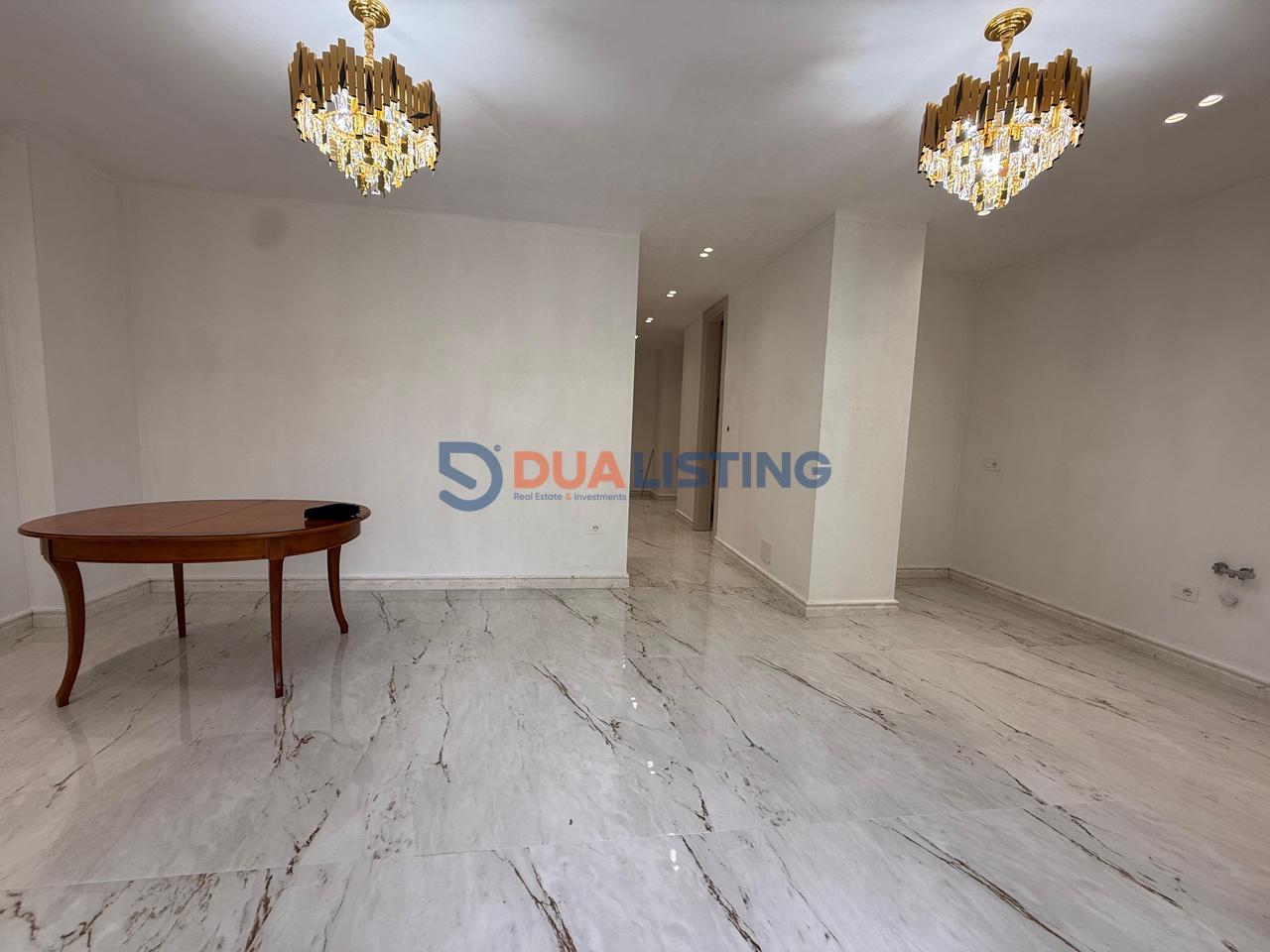 🏢 Ambient Luksoz për Zyra me Qera

📍 Liqeni i Thatë, pranë Radisson