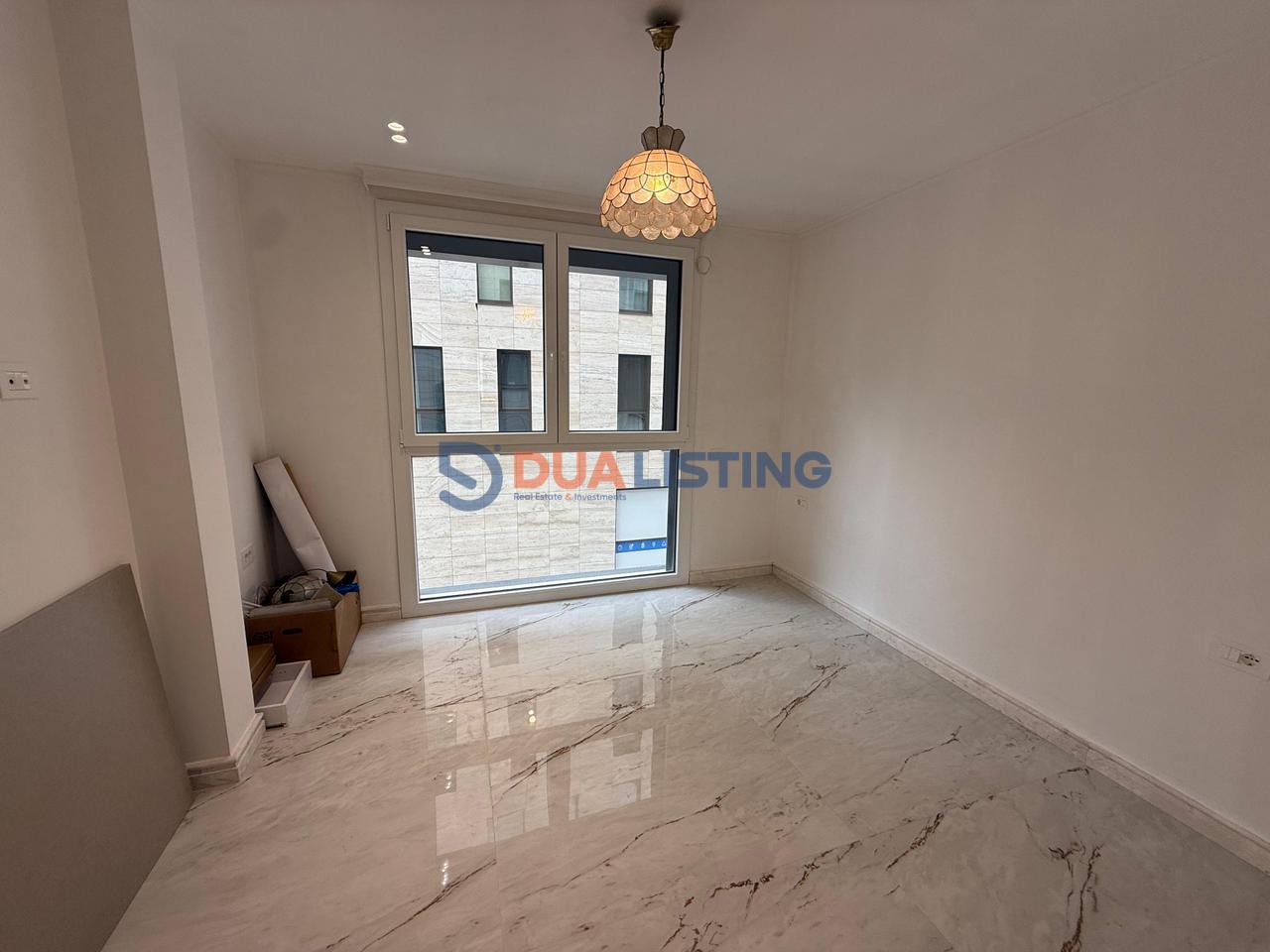 🏢 Ambient Luksoz për Zyra me Qera

📍 Liqeni i Thatë, pranë Radisson