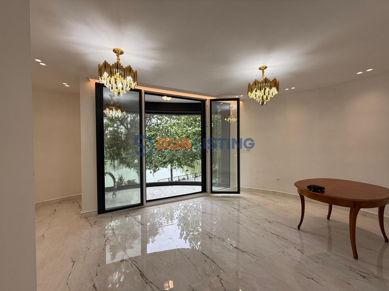 🏢 Ambient Luksoz për Zyra me Qera

📍 Liqeni i Thatë, pranë Radisson