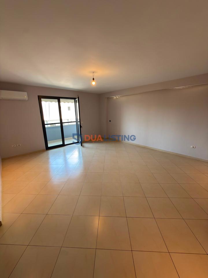 Jepet me Qira Ambient 3+1+2 për Zyra – Stadiumi Dinamo | 122.8 m² | Me Post Parkimi