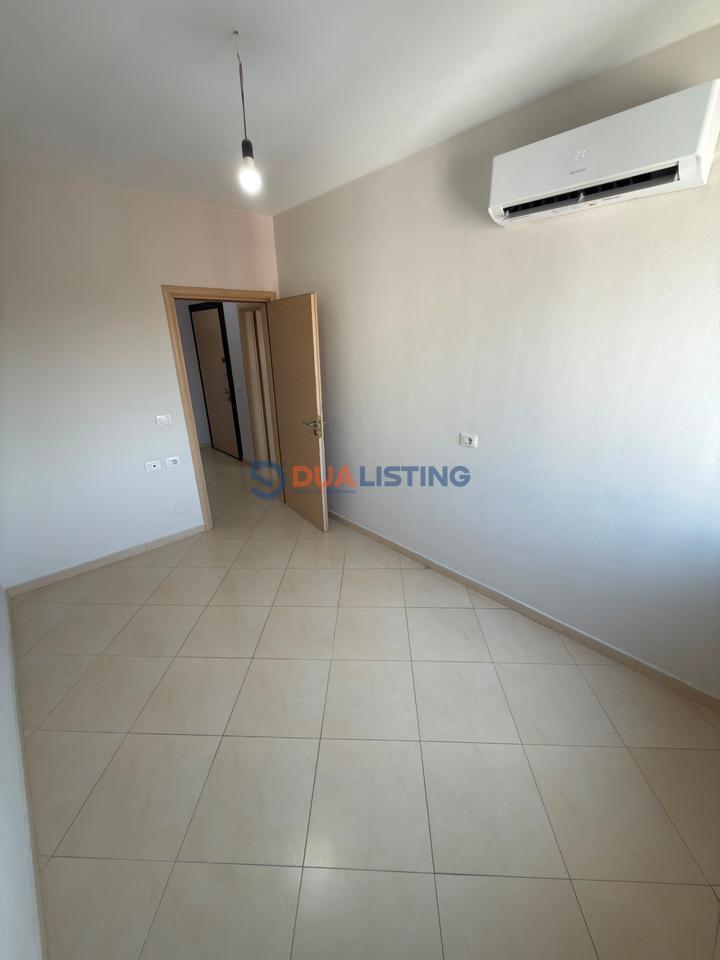 Jepet me Qira Ambient 3+1+2 për Zyra – Stadiumi Dinamo | 122.8 m² | Me Post Parkimi