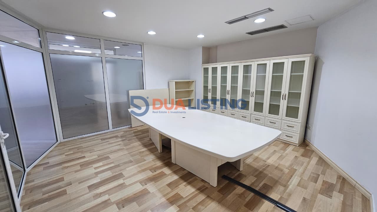 🏢 ZYRË ME QIRA – TEK LIQENI, PRANË KOPSHTIT ZOOLOGJIK!