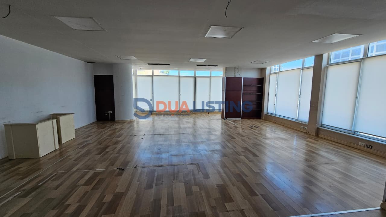 🏢 ZYRË ME QIRA – TEK LIQENI, PRANË KOPSHTIT ZOOLOGJIK!