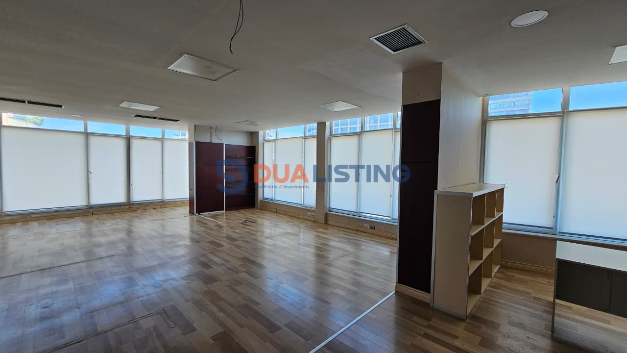 🏢 ZYRË ME QIRA – TEK LIQENI, PRANË KOPSHTIT ZOOLOGJIK!