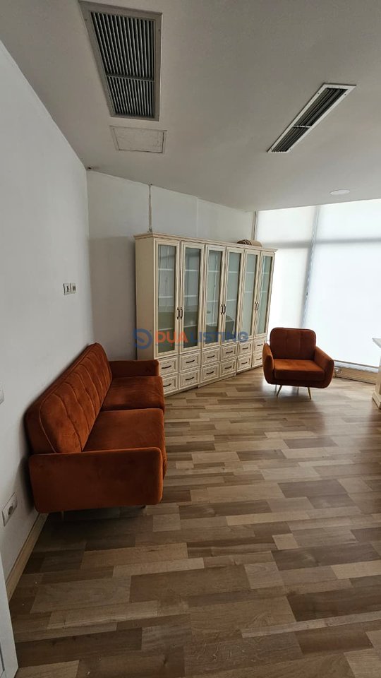 🏢 ZYRË ME QIRA – TEK LIQENI, PRANË KOPSHTIT ZOOLOGJIK!