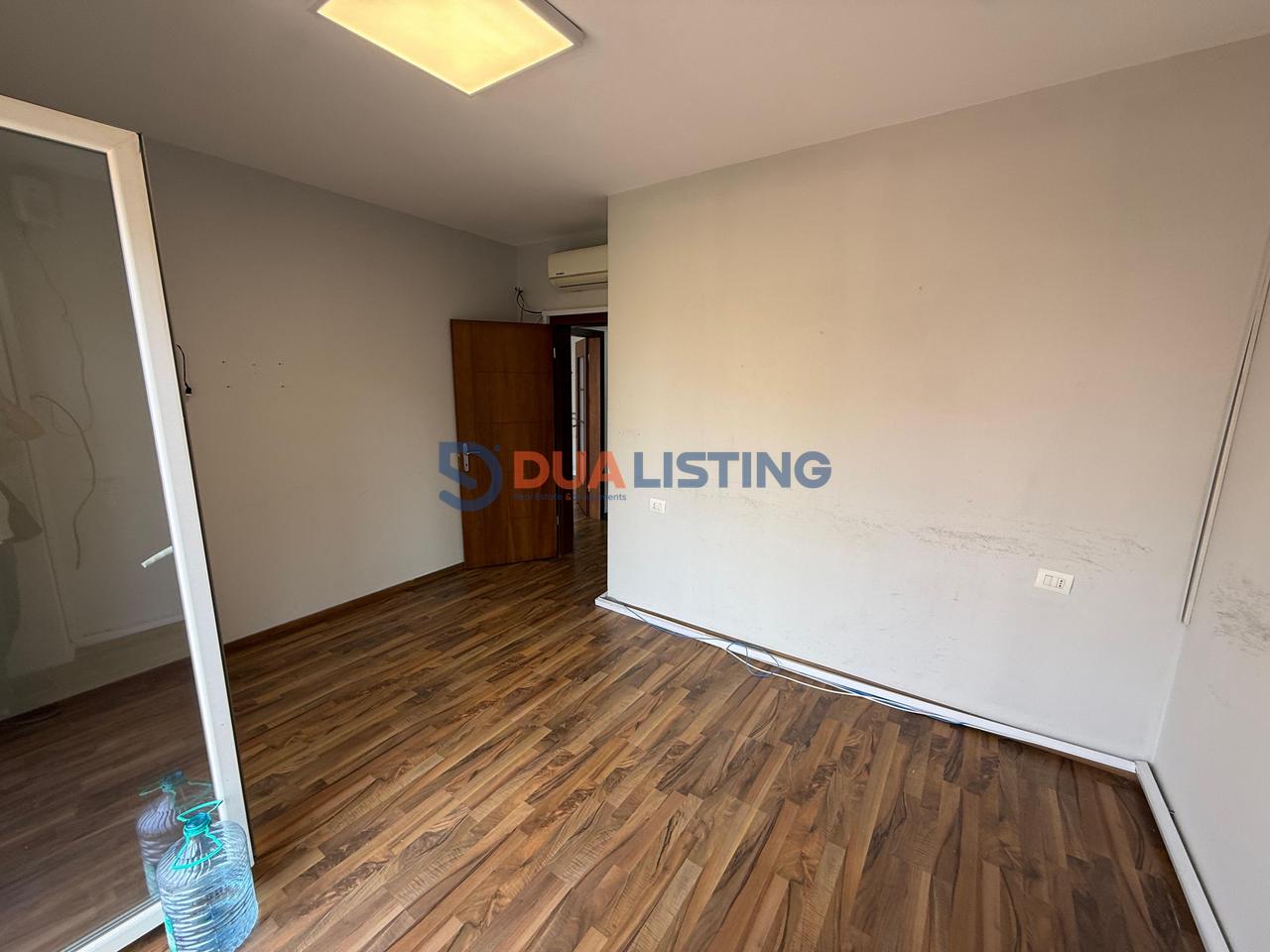 🏢 IN AFFITTO | LOCALE COMMERCIALE CON DUE POSTI AUTO – 21 DHJETORI