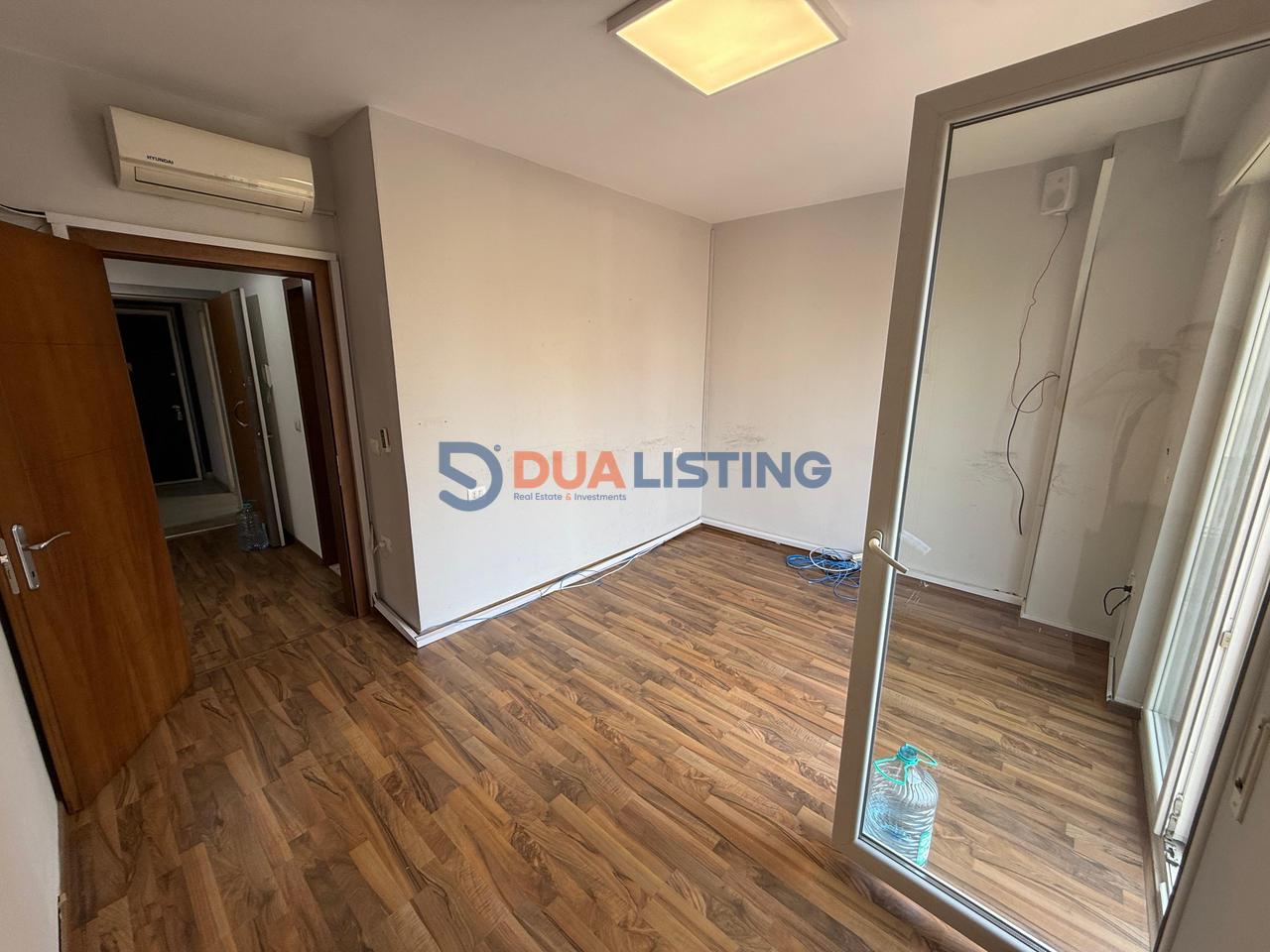 🏢 IN AFFITTO | LOCALE COMMERCIALE CON DUE POSTI AUTO – 21 DHJETORI
