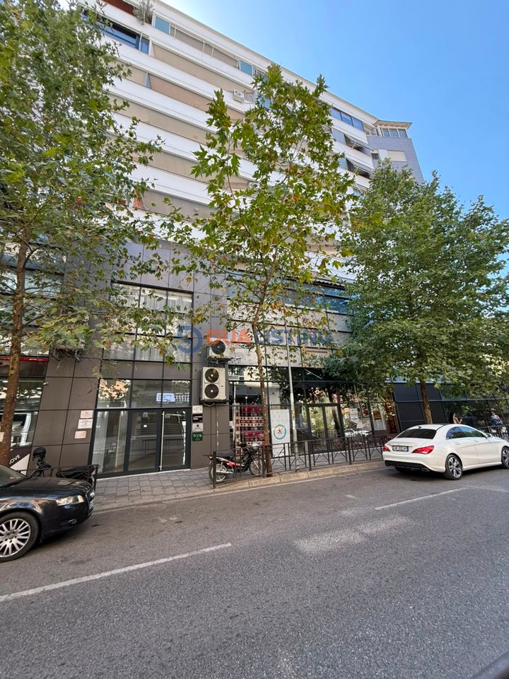 🏢 ZYRA ME QIRA | 140 M² | KOMUNA E PARISIT