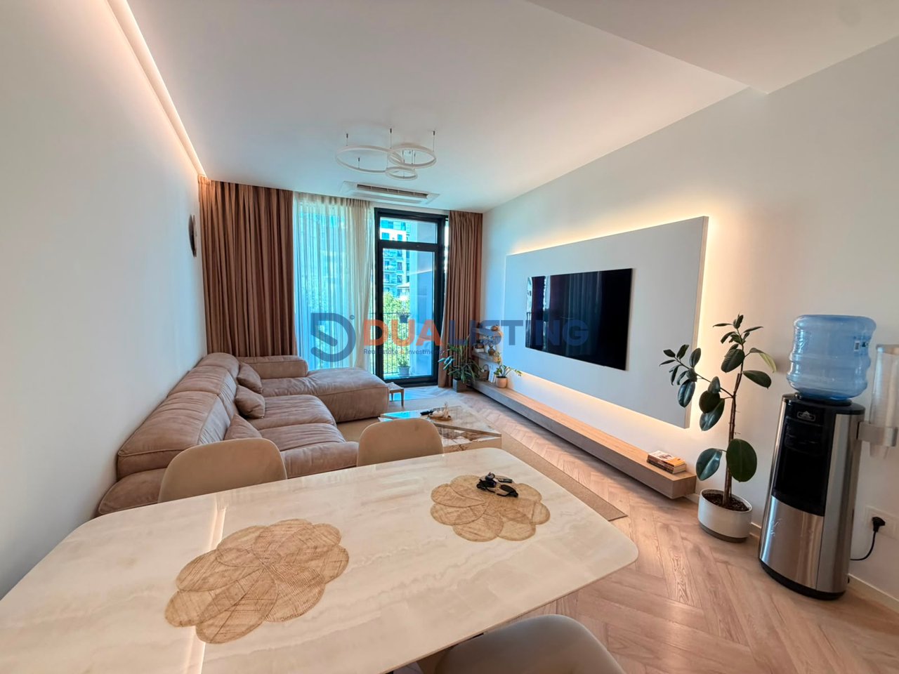 Shitet Apartament 3+1 – Rezidenca Lake View, Rruga e Kosovareve!