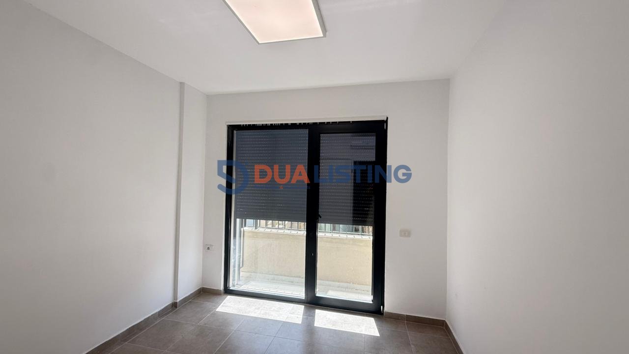 🏢 LOCALE COMMERCIALE IN AFFITTO – DI FRONTE AL RADISSON