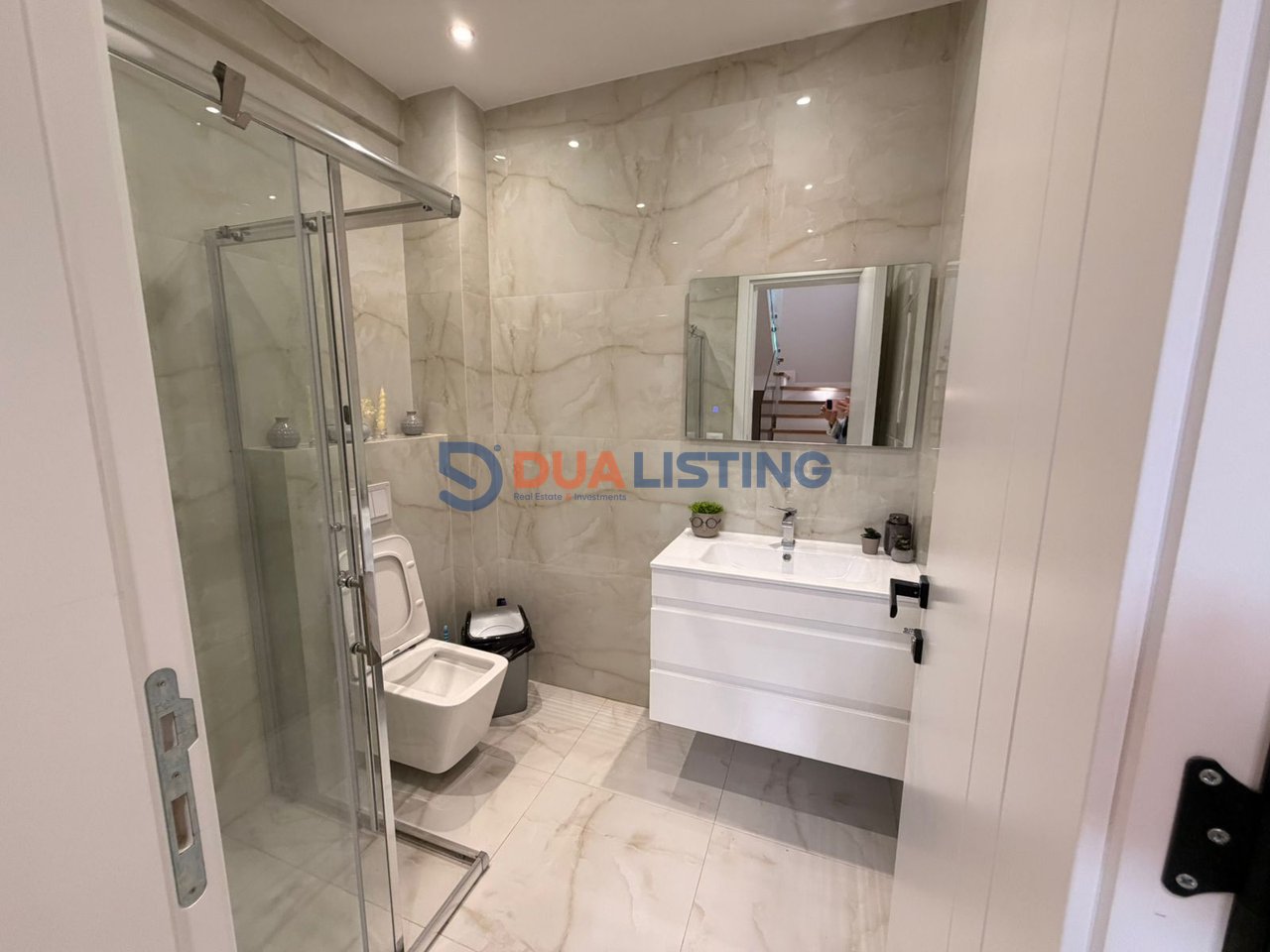 JEPET VILE ME PISHINE TEK REZIDENCA ELYSIUM NE MJULL BATHORE !!