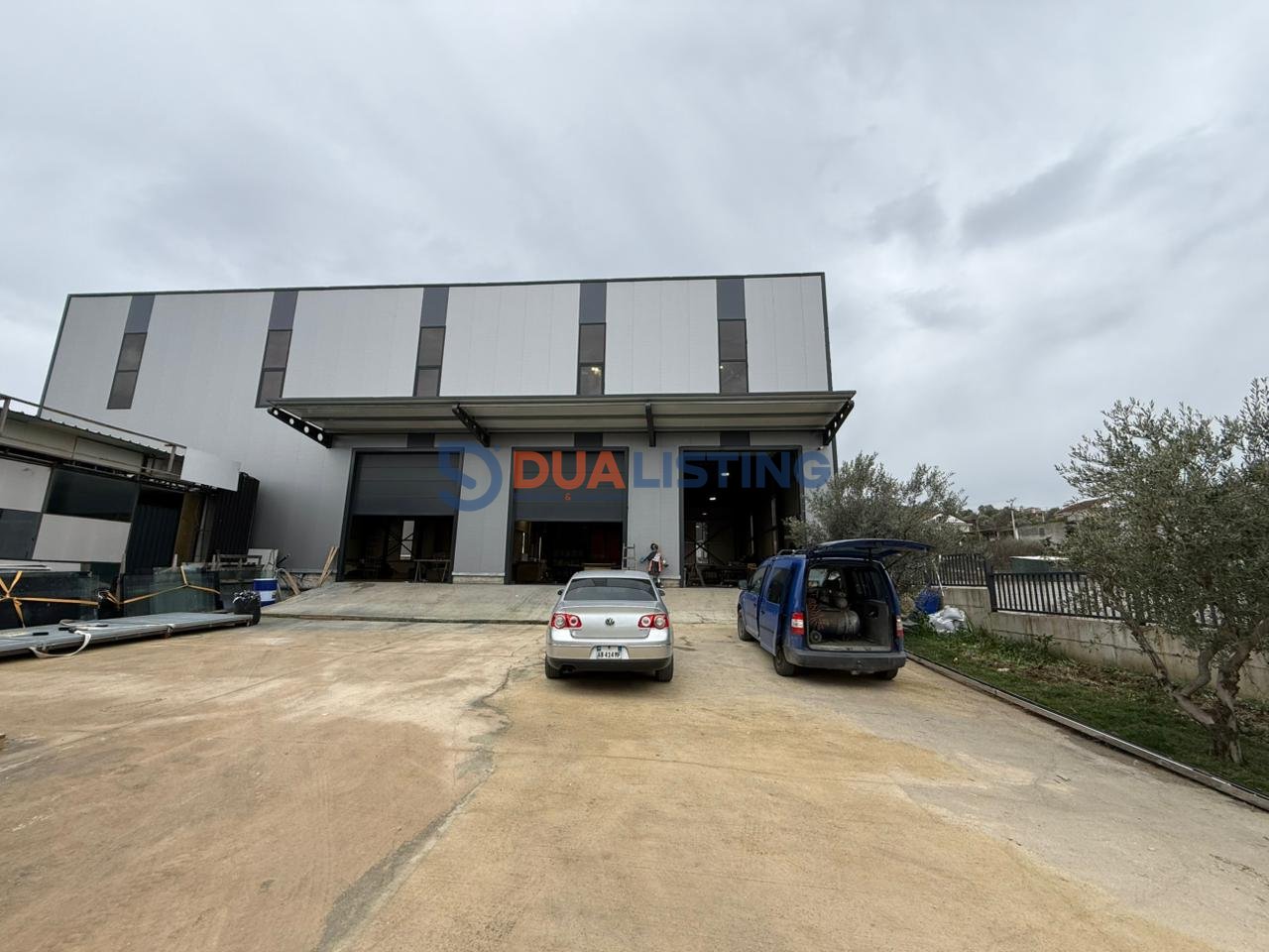 Affittasi – Primo piano del capannone
📍 Kashar, Tirana