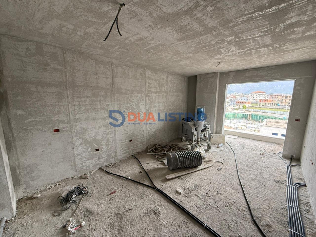 ✨ Exclusive Apartment for Sale 2+1+2 with Parking Space ✨
📍 Paskuqan – Ringside, “Met Invest”