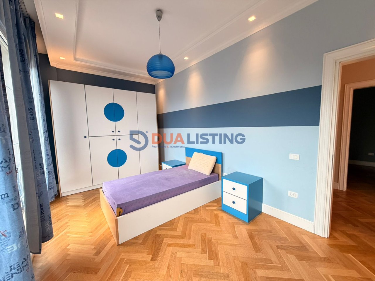 VILË ME PISHINË PËR QIRA NË LIQENIN E THATË!