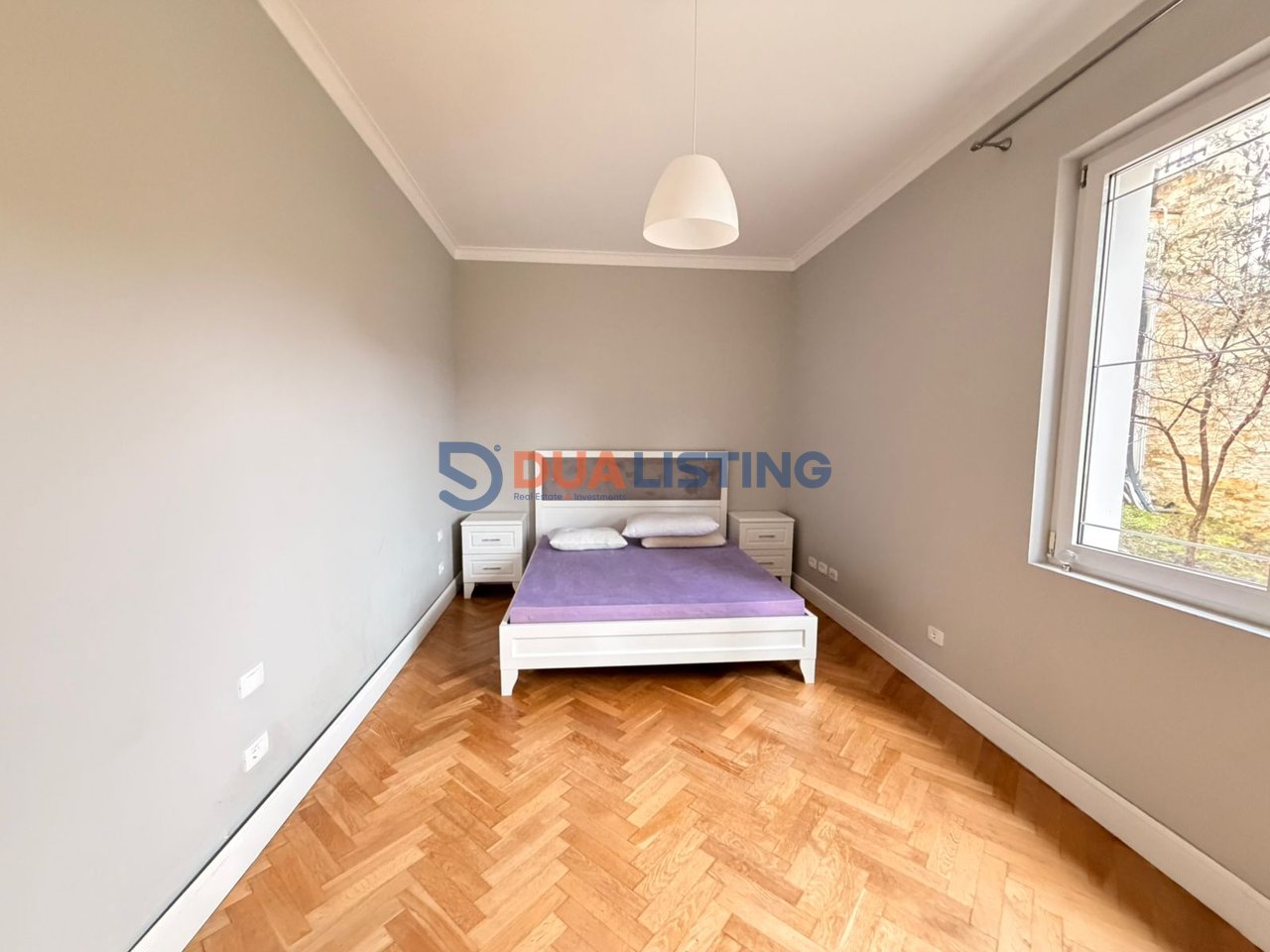 VILË ME PISHINË PËR QIRA NË LIQENIN E THATË!