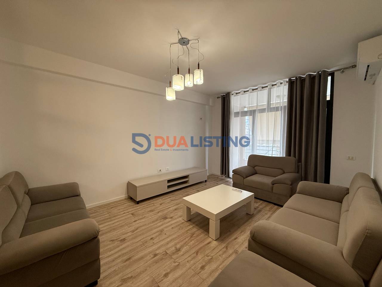 Japim Apartament 2+1+2 me qira te Komuna e Parisit!!