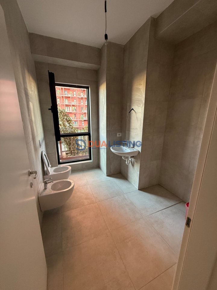 APARTAMENT ME QIRA , GARDEN BUILDING RRUGA E KAVAJES