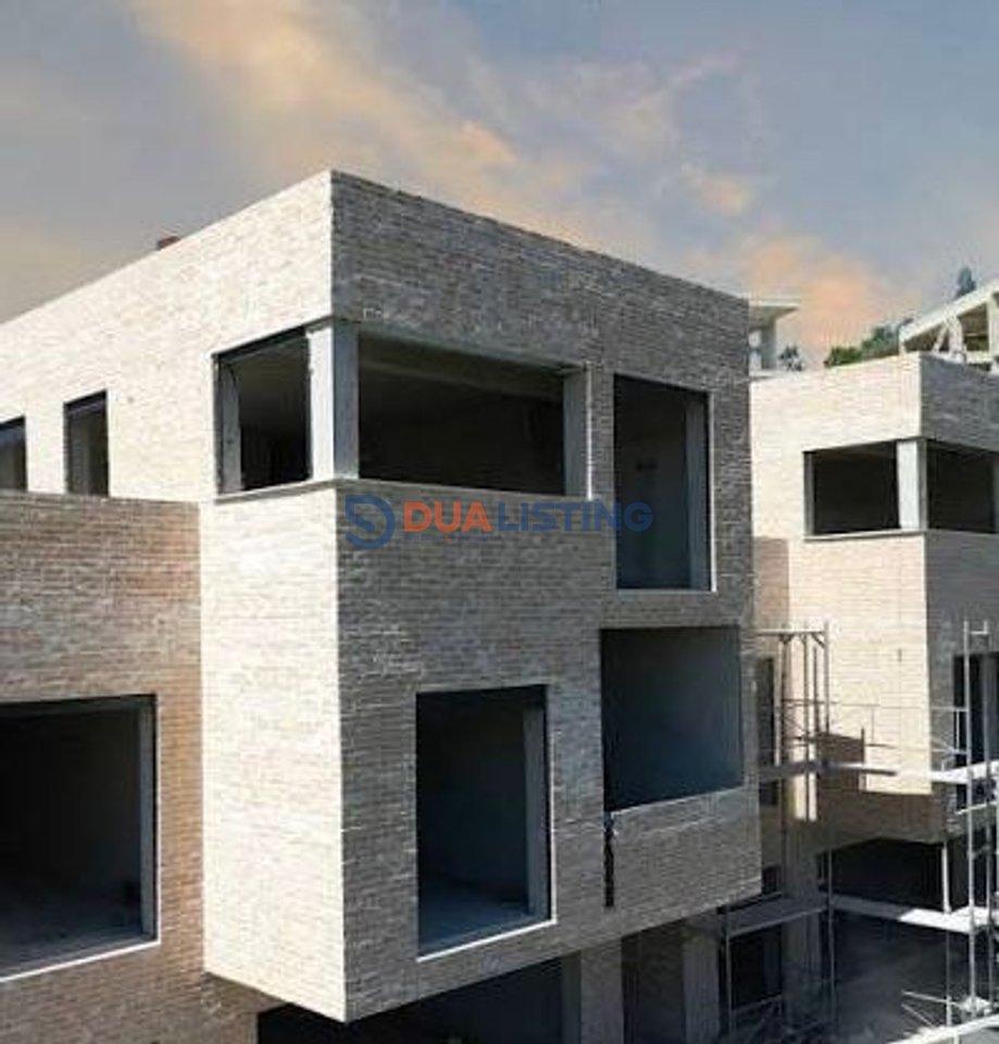 Shitet Duplex "Swan Lake Residence". Liqeni i Farkes