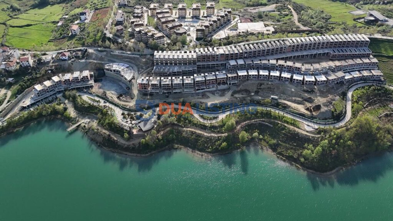 Shitet Duplex "Swan Lake Residence". Liqeni i Farkes