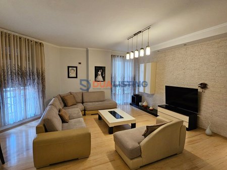 Jepet me qira apartament 2+1+2 tek 21 Dhjetori