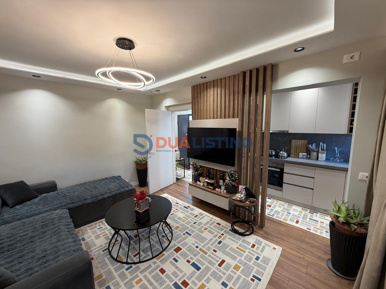 Vendesi in vendita 1+1, Incrocio 21 Dicembre!