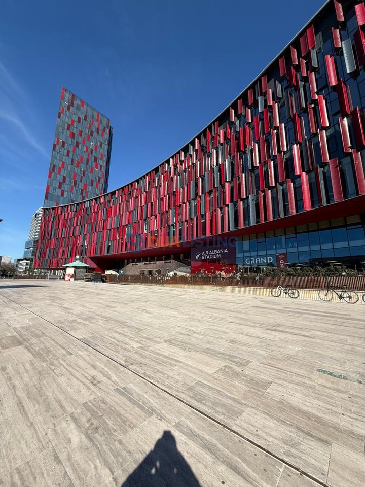 🏢 Ambient Zyrash me Qira – Air Albania