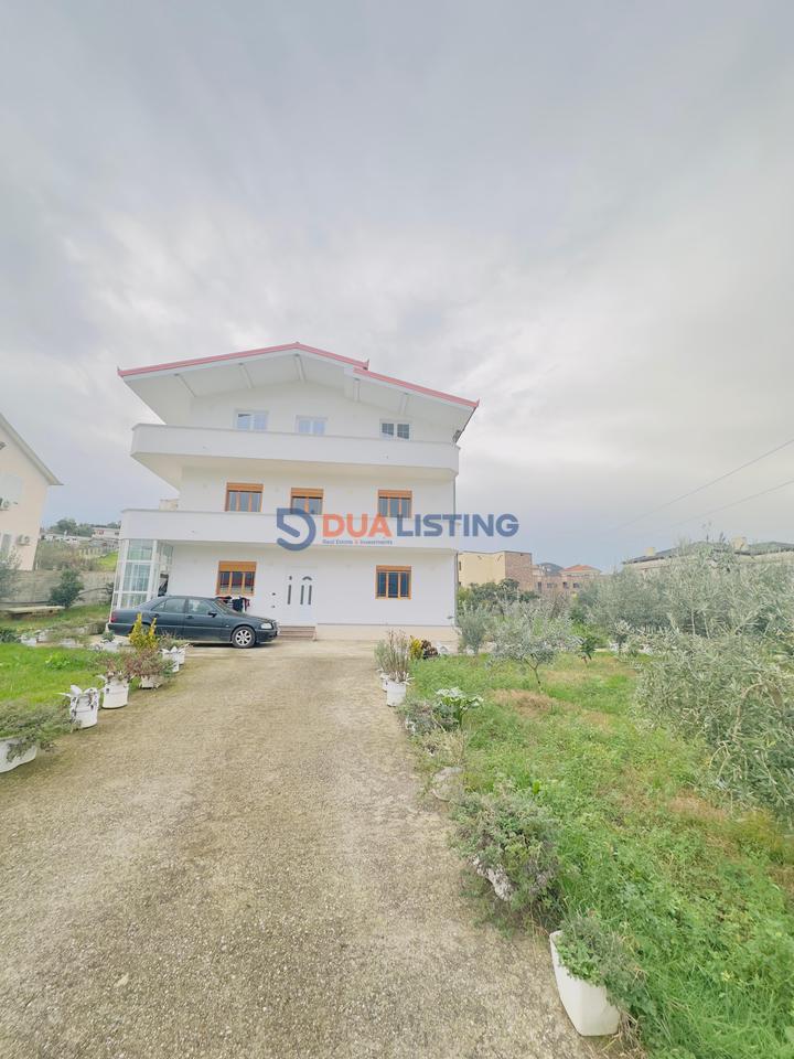 🏡 Jepet me Qira Vilë 3-Katëshe

📍 Mjull Bathore (pranë Akacia)