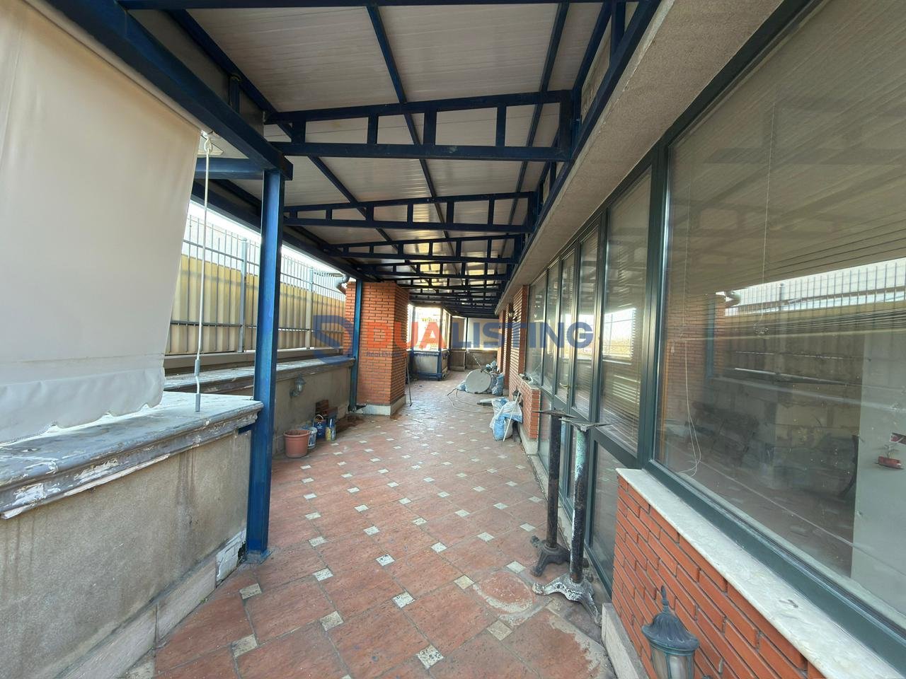 Shitet Apartament 3+1+2 + Verandë + Post Parkimi

📍 Pranë Coin, Rruga “Themistokli Germenji”