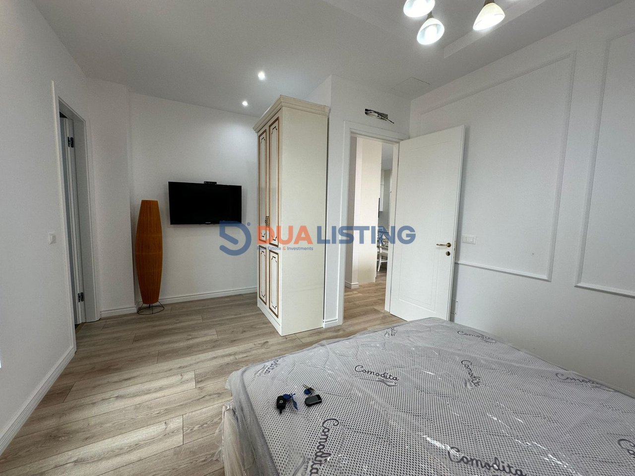 For rent 2+1+2 apartment with parking space near Air Albania Stadium!