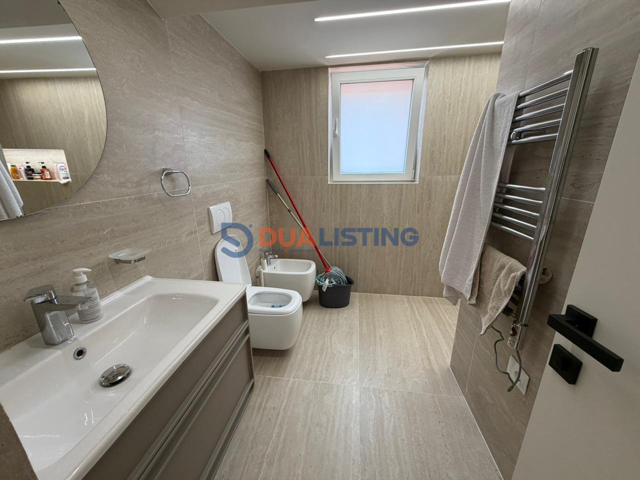 Jepet me Qira kati i nje vile ne Sauk 2+1+2 !