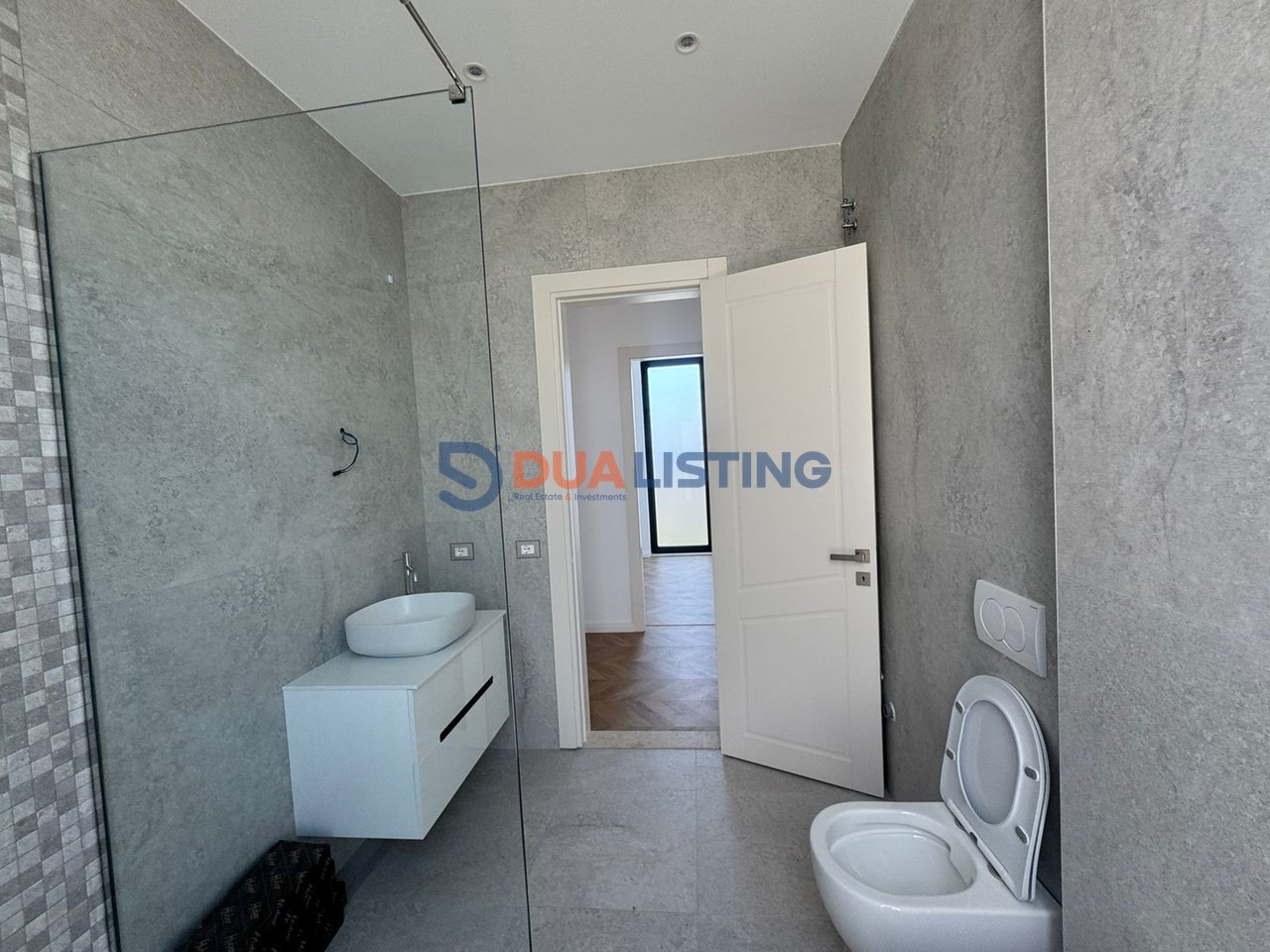 VILLA INDIVIDUALE APPENA COMPLETATA CON PISCINA IN AFFITTO A TEG!