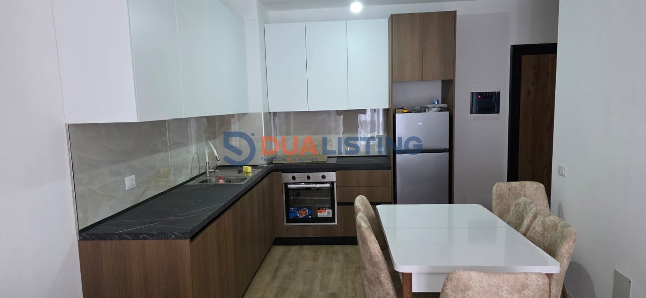 Qira, Apartament 2+1+Post parkimi tek Univers City!