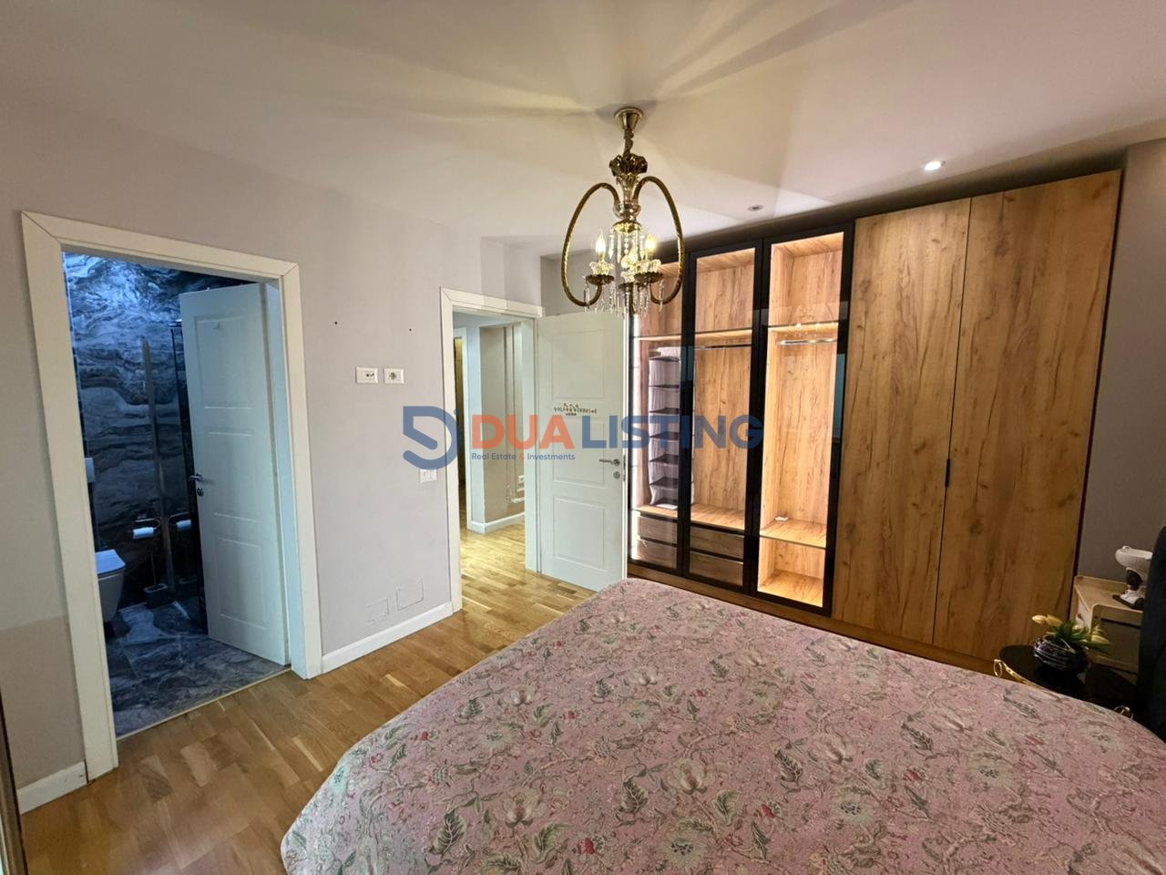 Apartament 3+1+2 ne shitje tek Rruga Elbasanit!