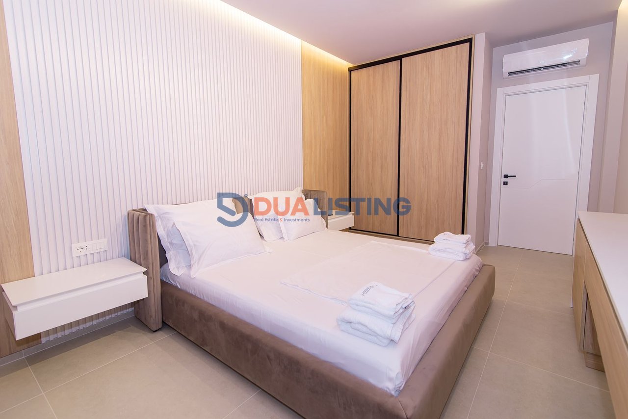 Shesim Penthouse Ikonik me Verandë Panoramike , Vlore 
Jetë Luksi mbi Detin Jon, Vlorë