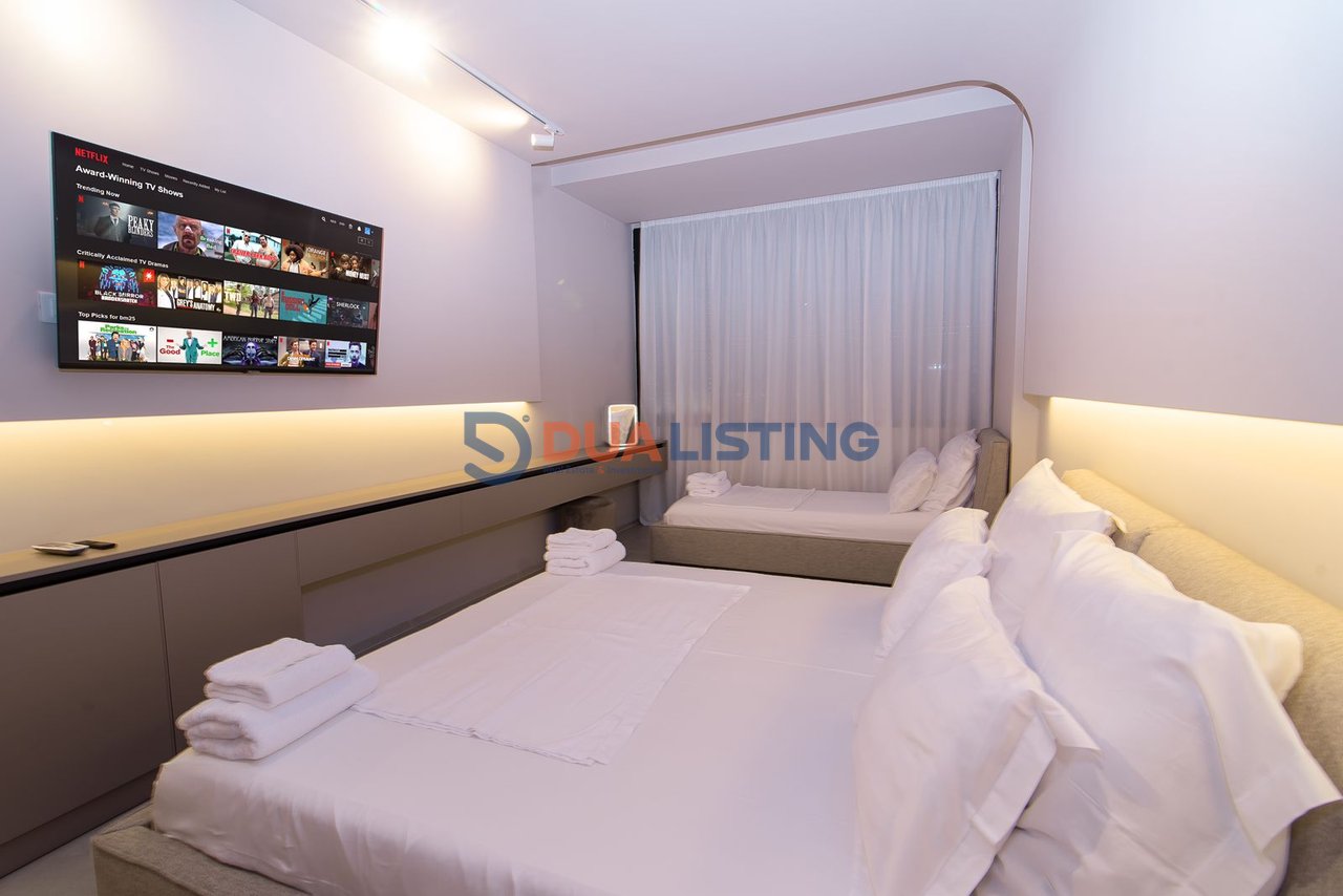 Shesim Penthouse Ikonik me Verandë Panoramike , Vlore 
Jetë Luksi mbi Detin Jon, Vlorë