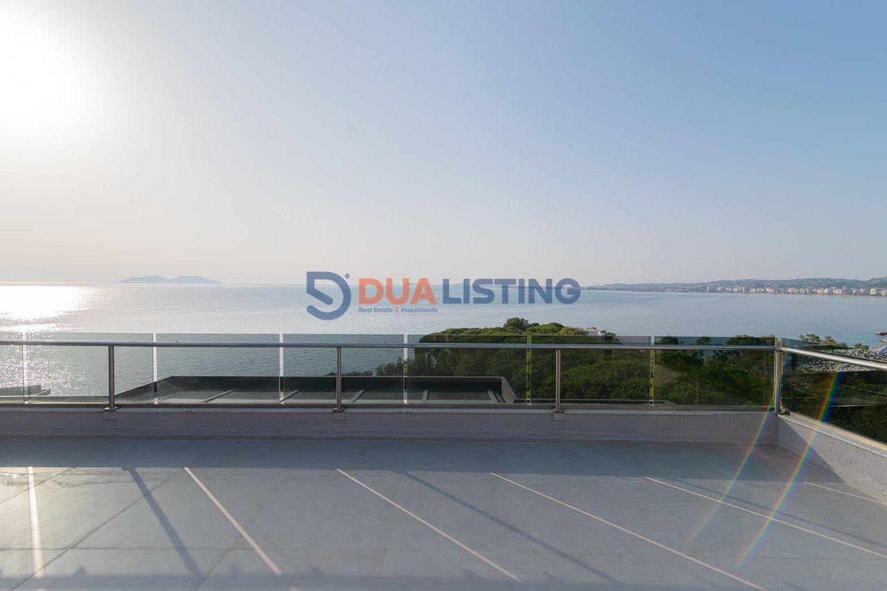 Shesim Penthouse Ikonik me Verandë Panoramike , Vlore 
Jetë Luksi mbi Detin Jon, Vlorë