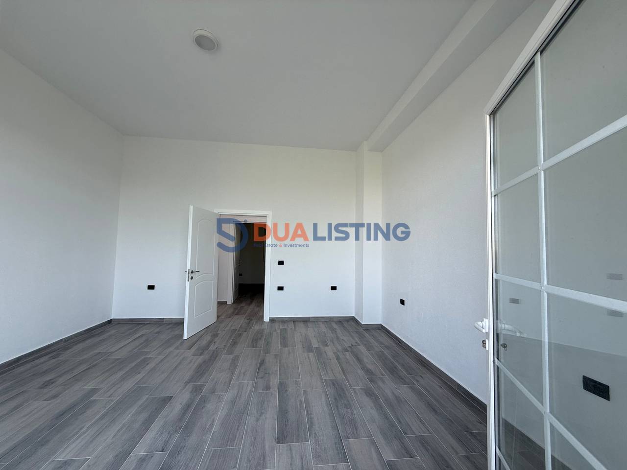 We rent a 4+1 apartment for residence or office in Paskuqan!