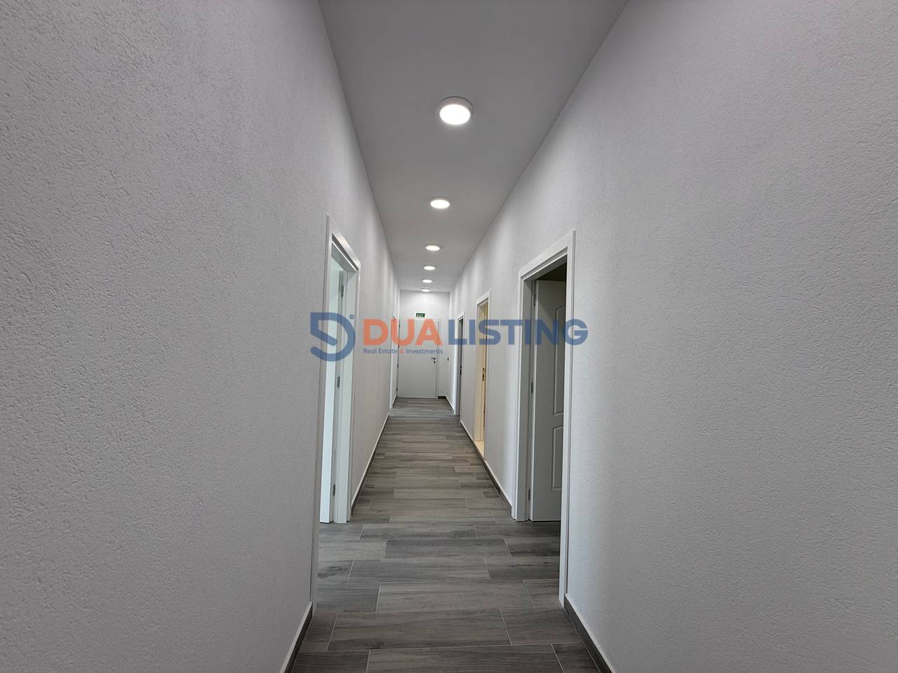 We rent a 4+1 apartment for residence or office in Paskuqan!