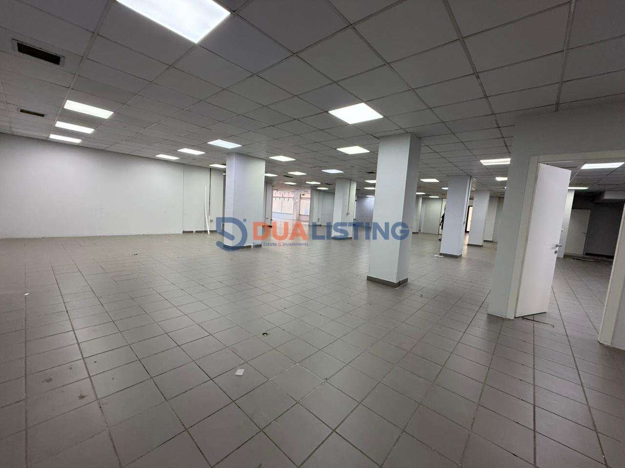 🏢 Commercial Space for Sale 550 m²
📍 Boulevard “Joan of Arc”, Tirana