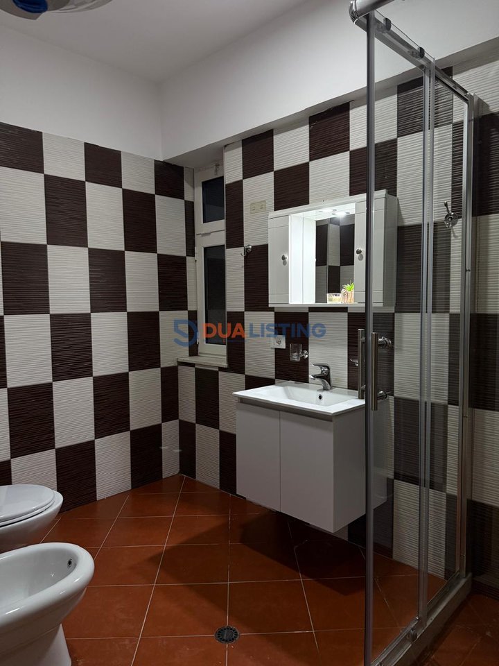 In Affitto Appartamento 2+1+2 + posto auto, Lago Secco