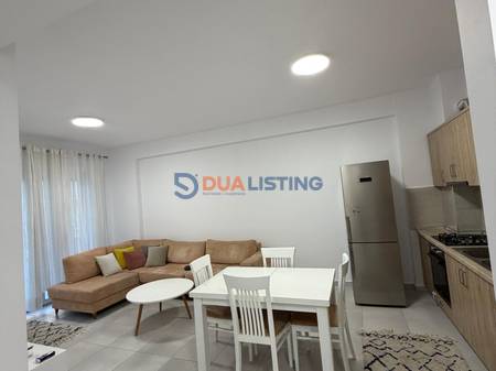 Ofrojme me qira Apartament 2+1 te Kompleksi Golden Park , Perballe Amerikan 3