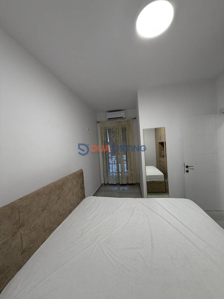 Ofrojme me qira Apartament 2+1 te Kompleksi Golden Park , Perballe Amerikan 3