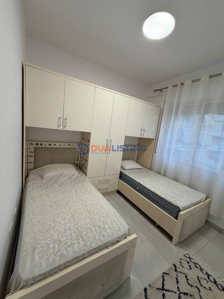 Ofrojme me qira Apartament 2+1 te Kompleksi Golden Park , Perballe Amerikan 3