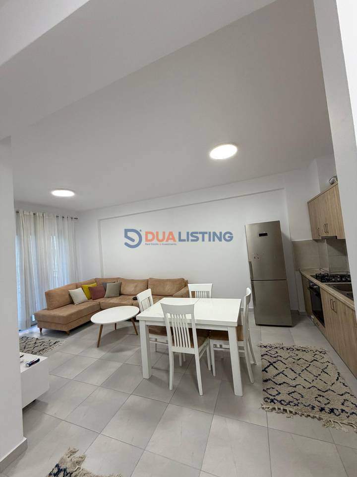 Ofrojme me qira Apartament 2+1 te Kompleksi Golden Park , Perballe Amerikan 3