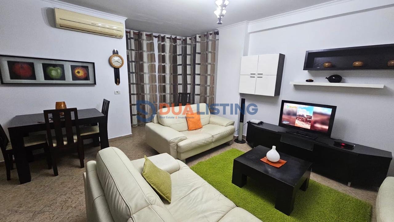 🏡 Affitto | Appartamento 2+1
📍 Via Barrikadave, Tirana