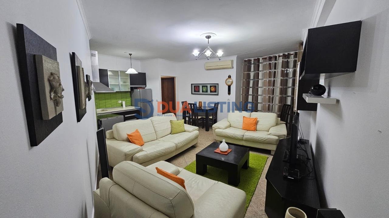 🏡 Affitto | Appartamento 2+1
📍 Via Barrikadave, Tirana