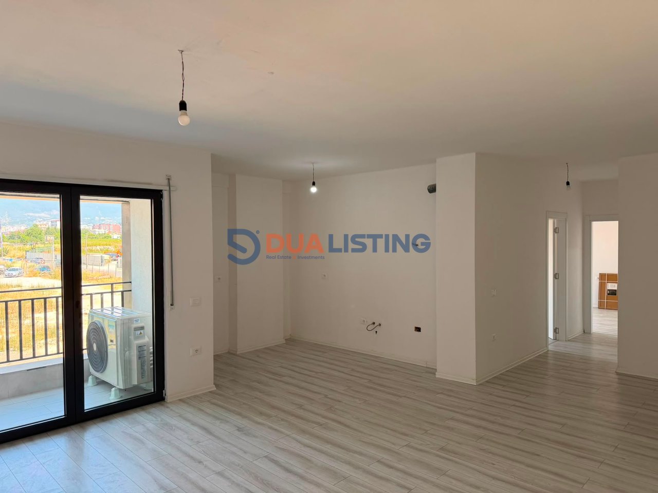 Appartamento 2+1 in affitto per abitazione o ufficio – Complesso Ndregjoni, Nuovo Viale, Tirana