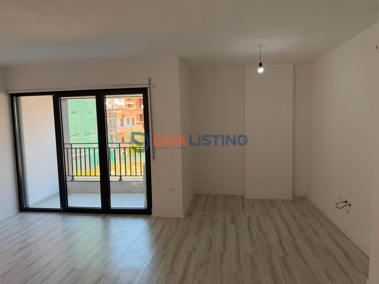 Appartamento 2+1 in affitto per abitazione o ufficio – Complesso Ndregjoni, Nuovo Viale, Tirana