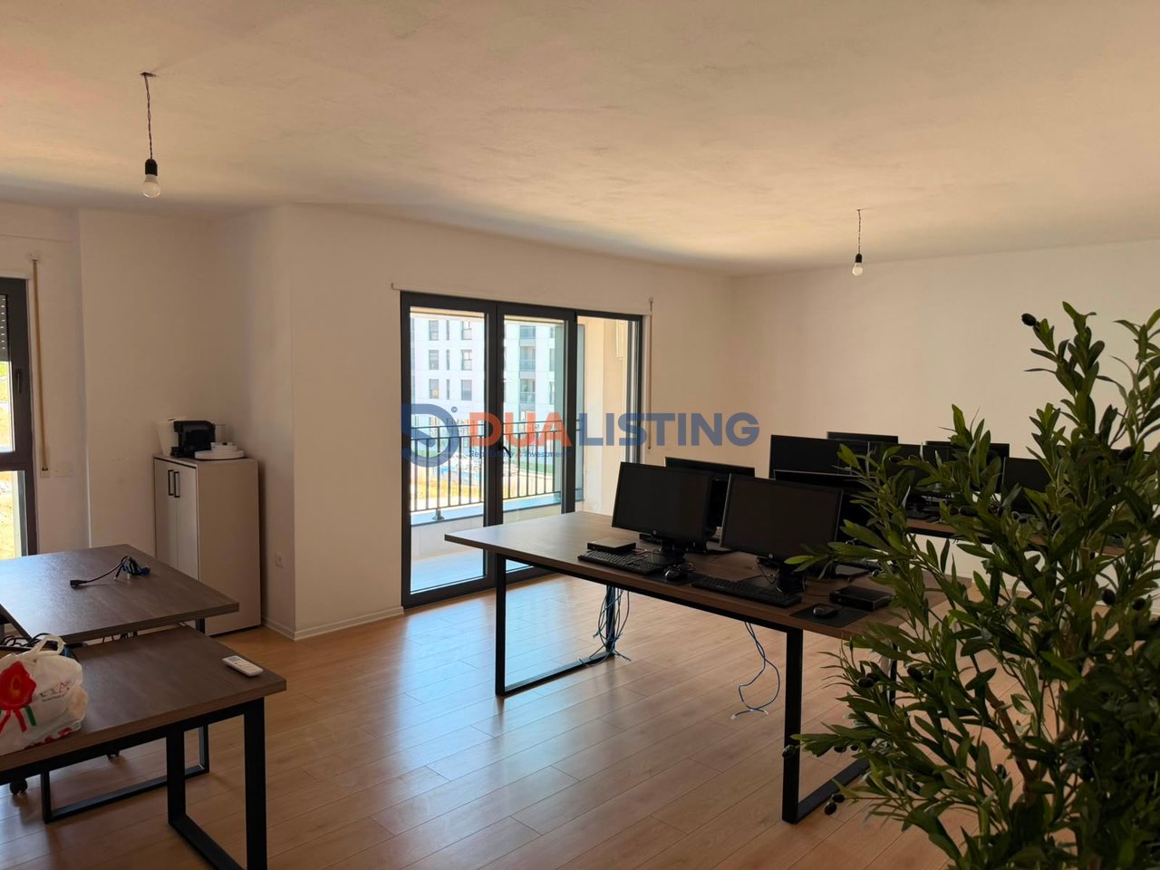 Office for rent – Ndregjoni Complex, New Boulevard, Tirana